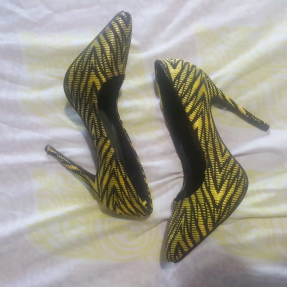 M&M 4 for $12 Shoes - Picture 8 of 9